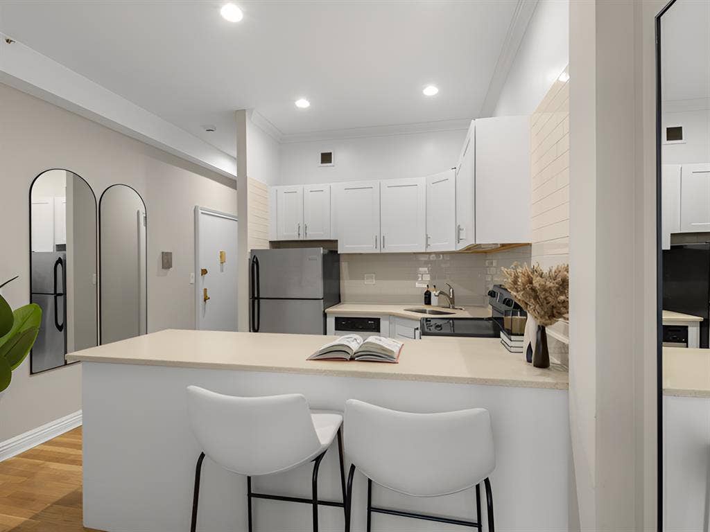 ✨Furnished Room in Hells Kitchen✨