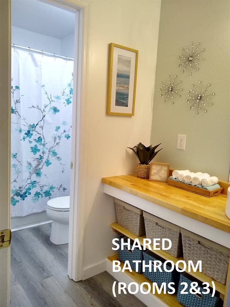 Private Room with Shared Bathroom