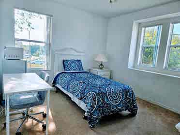 Private Room with Shared Bathroom