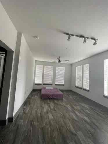Looking for a roommate M/f