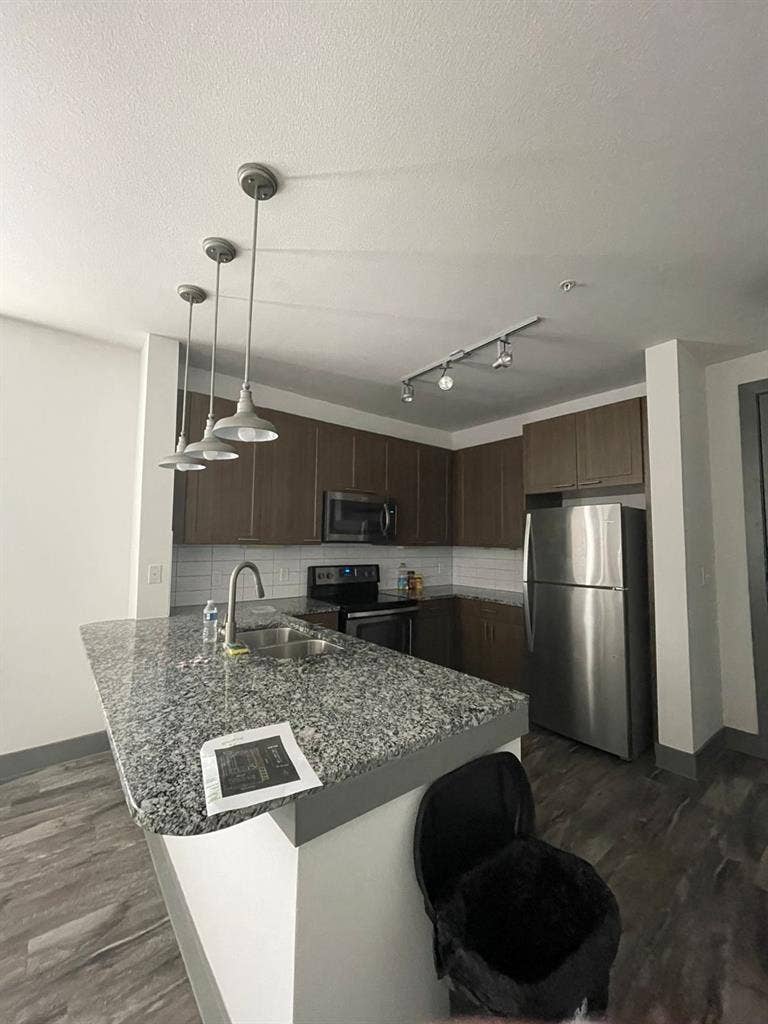 Looking for a roommate M/f