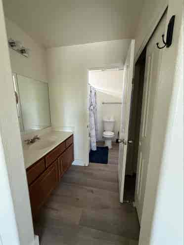 Upstairs master bedroom for rent