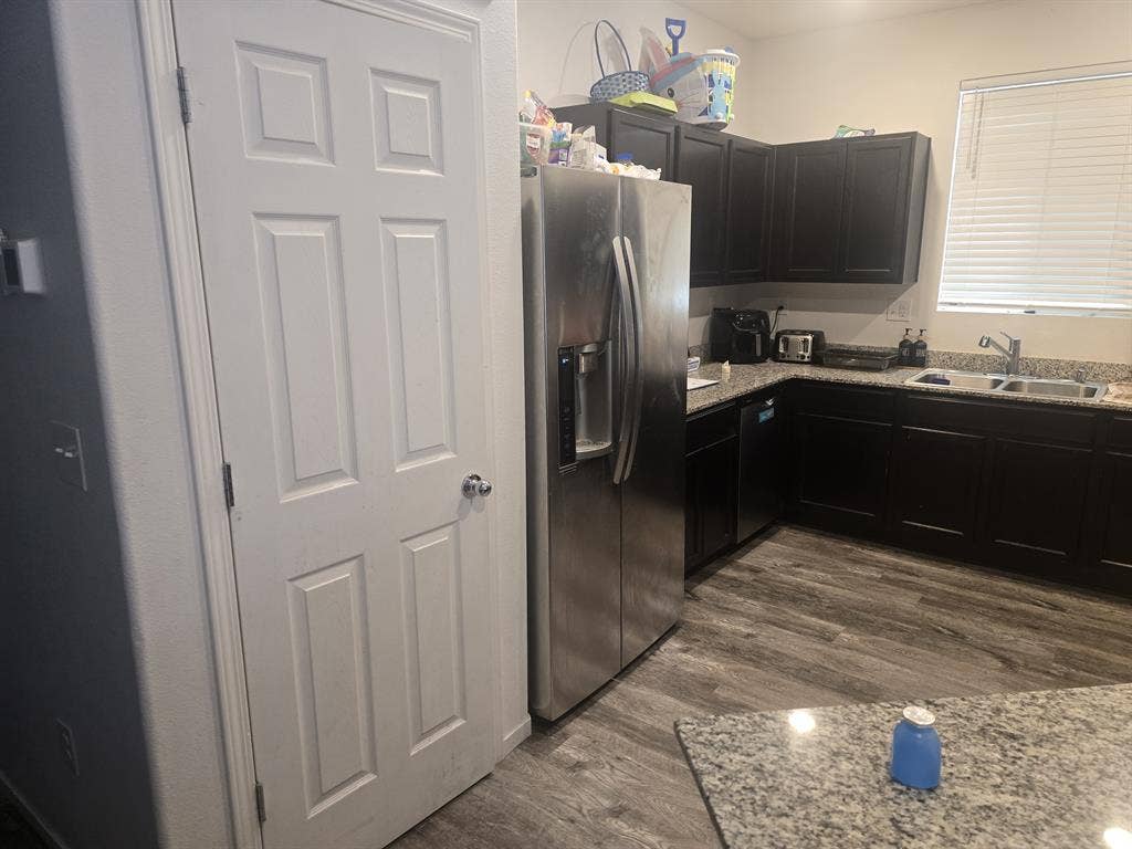 2 bedrooms for rent in a 4 bedroom