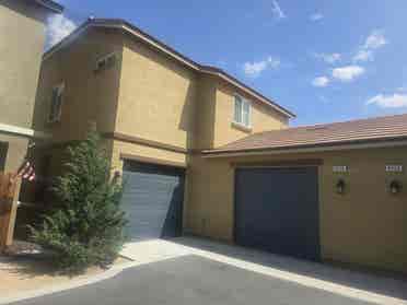 2 bedrooms for rent in a 4 bedroom