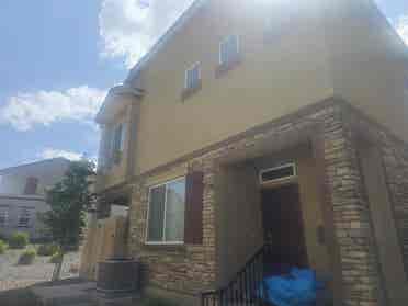2 bedrooms for rent in a 4 bedroom