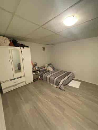 2 bed room besment apt