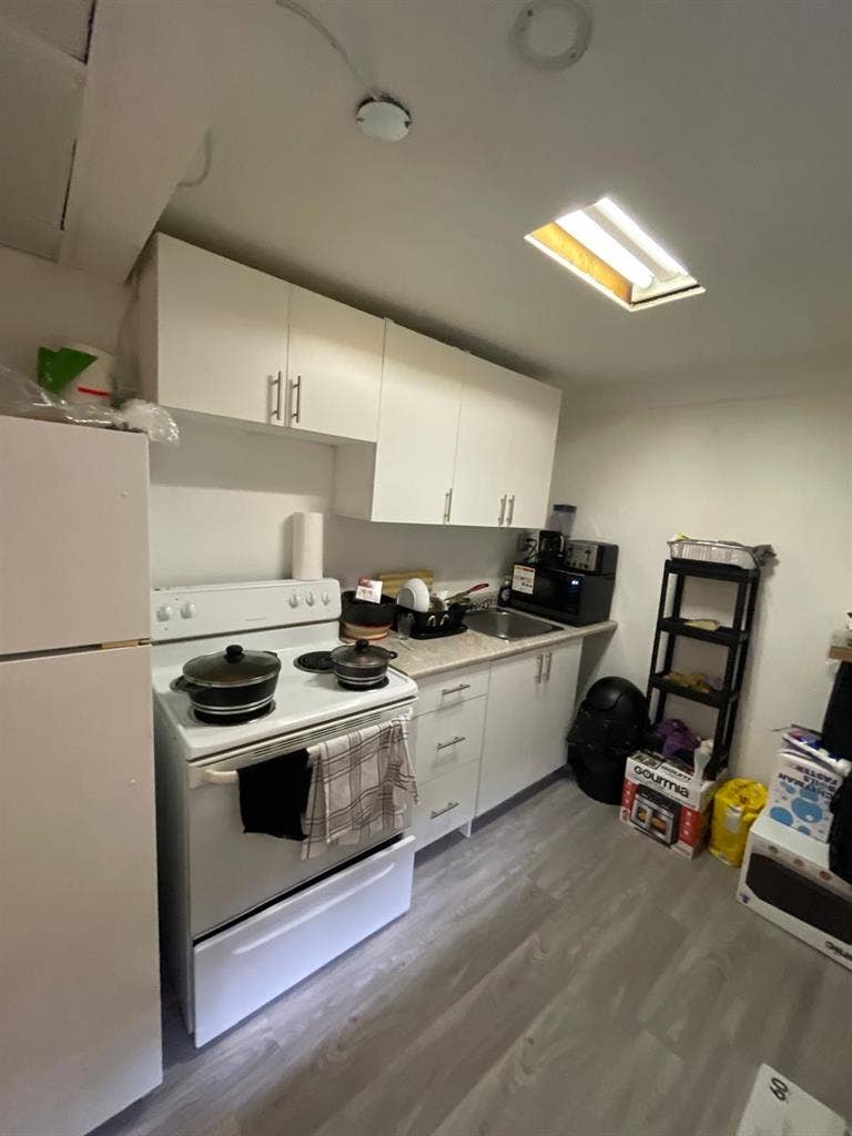 2 bed room besment apt