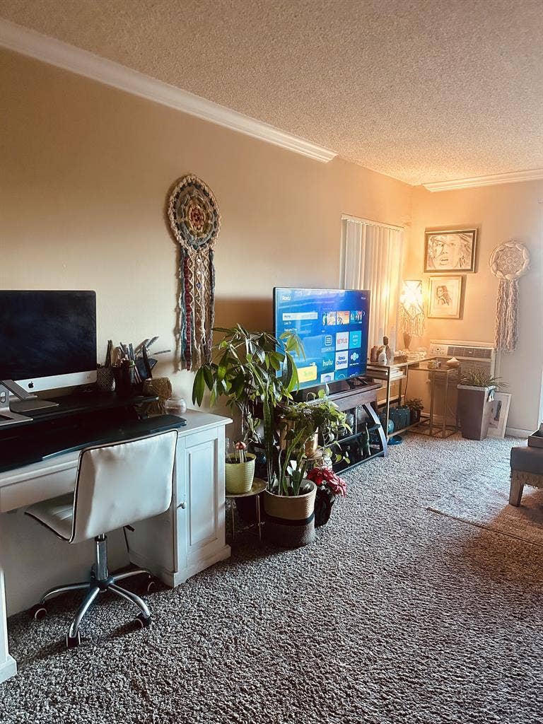 Room for rent at  bath pool