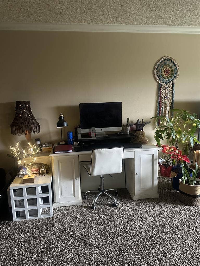 Room for rent at  bath pool