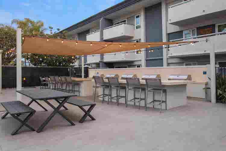 Room for rent at  bath pool