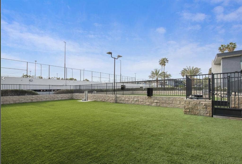 Room for rent at  bath pool