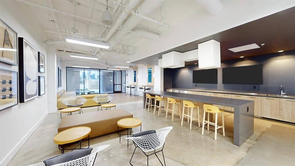 Room for rent at  bath pool