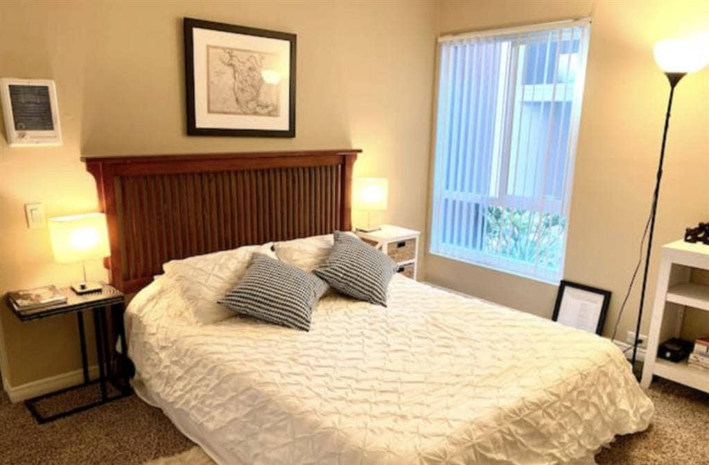 Room for rent at bath pool