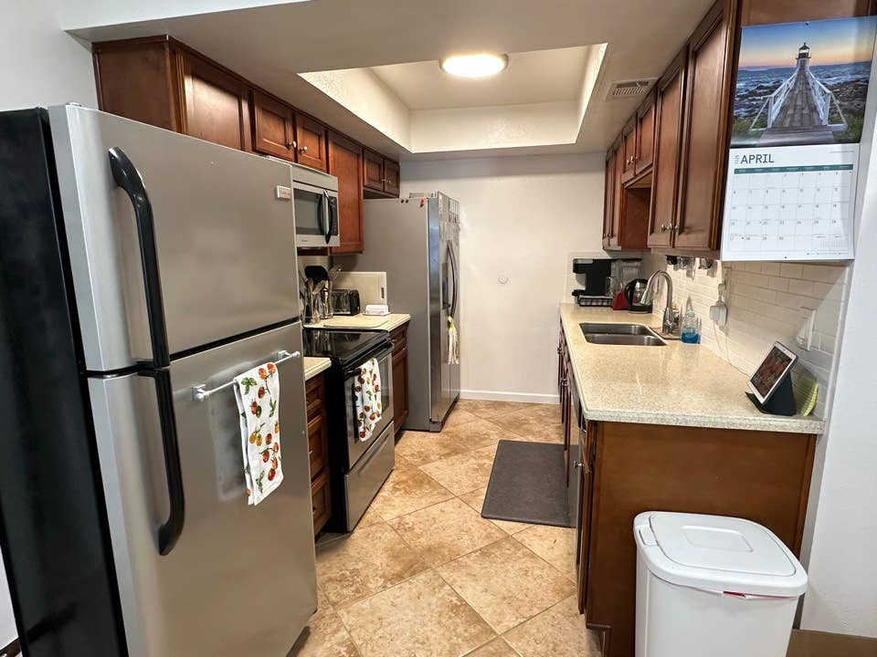 Seeking FEMALE roommate.