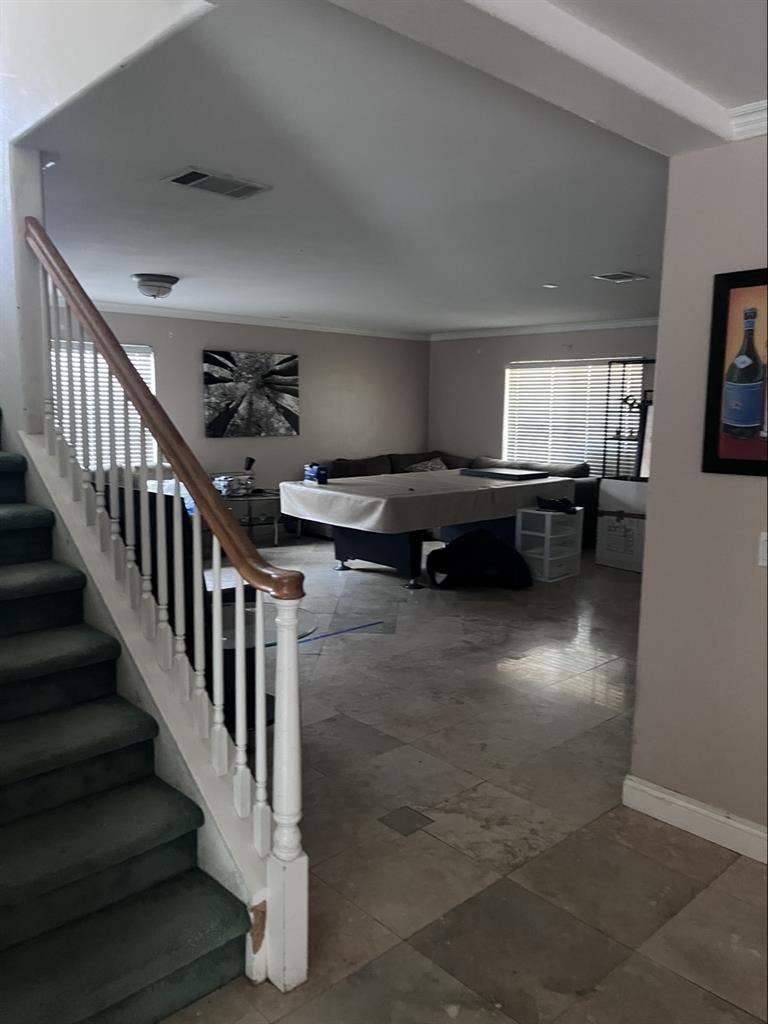 Private room with share bathroom