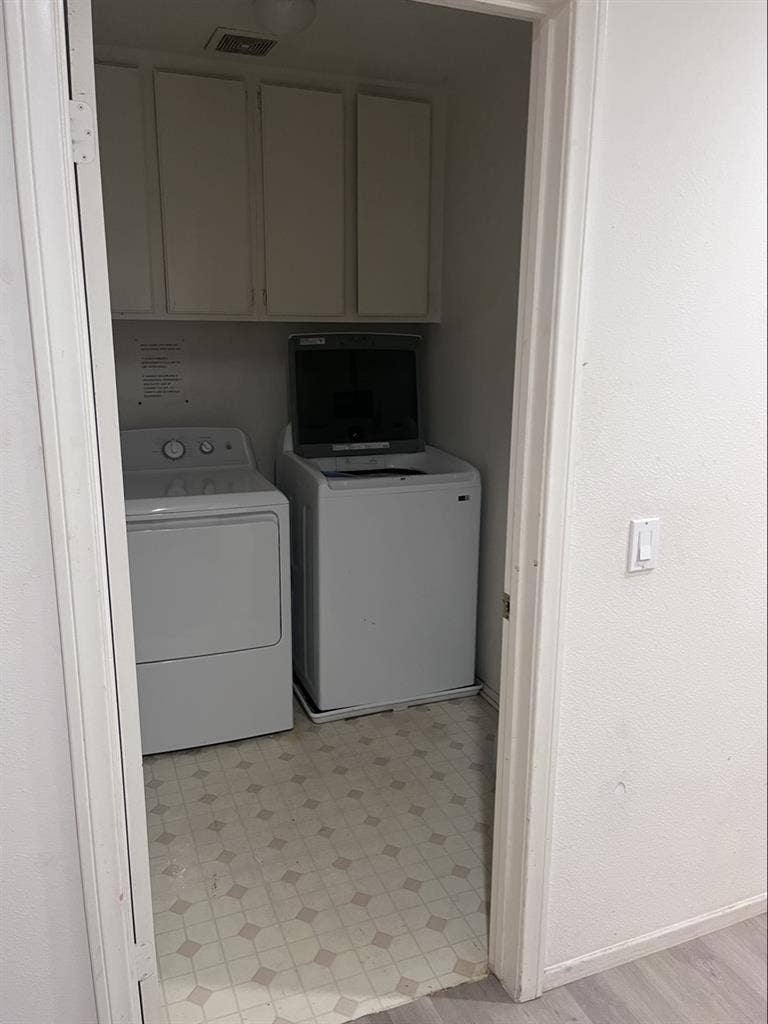 Private room with share bathroom