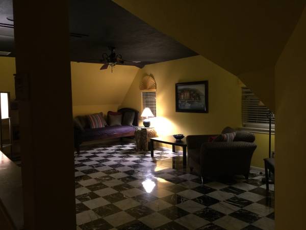 2 beautiful extra rooms in Tomball