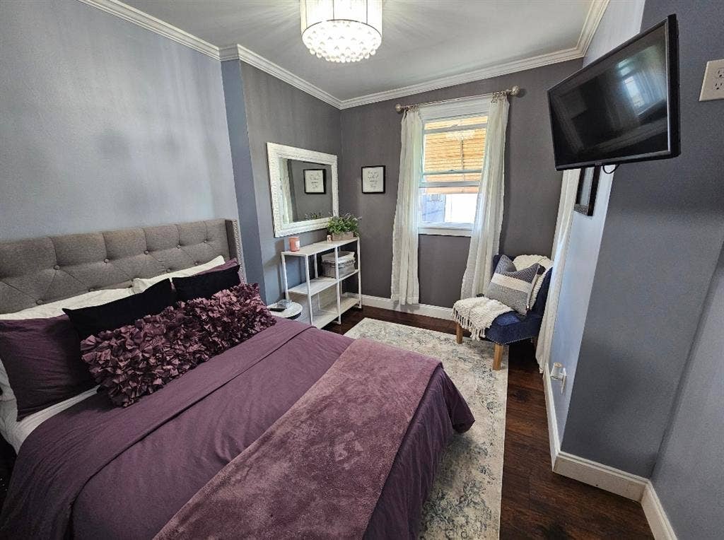 Single Mom looking for a roommate