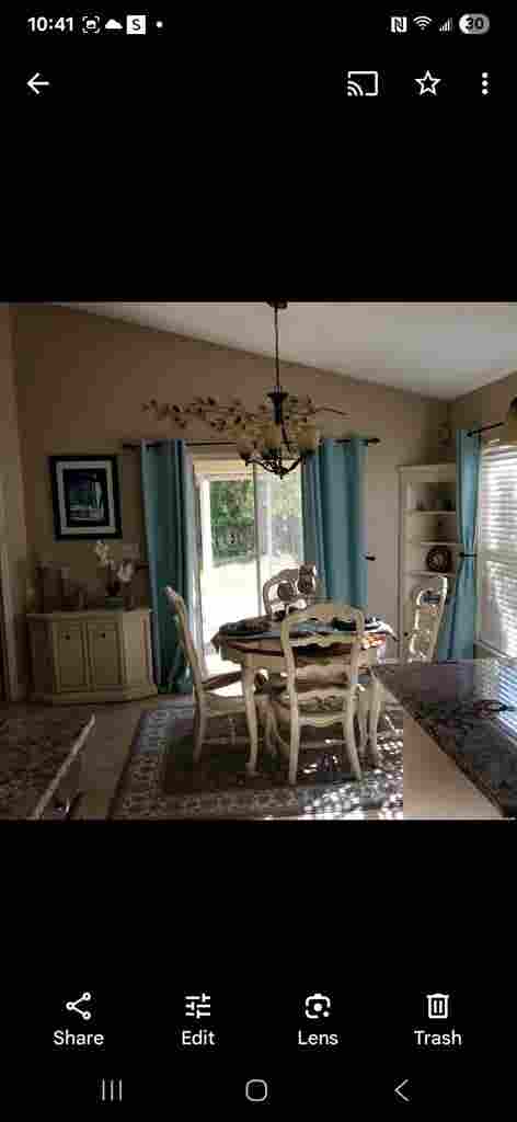 Quiet Private room off wickham rd