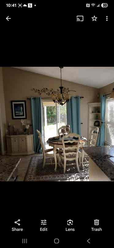 Quiet Private room off wickham rd