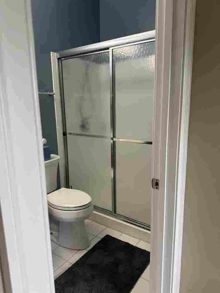 Nice Room w/view & 
private bathroom