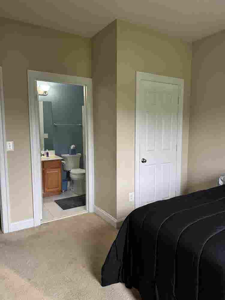 Nice Room w/view & 
private bathroom