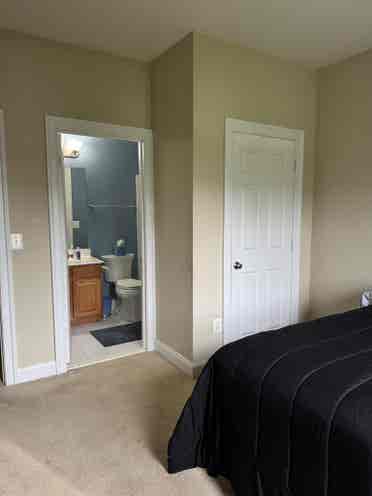 Nice Room w/view & 
private bathroom