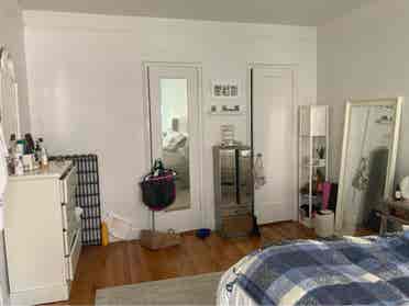 Spacious 4-bedroom Queens apt