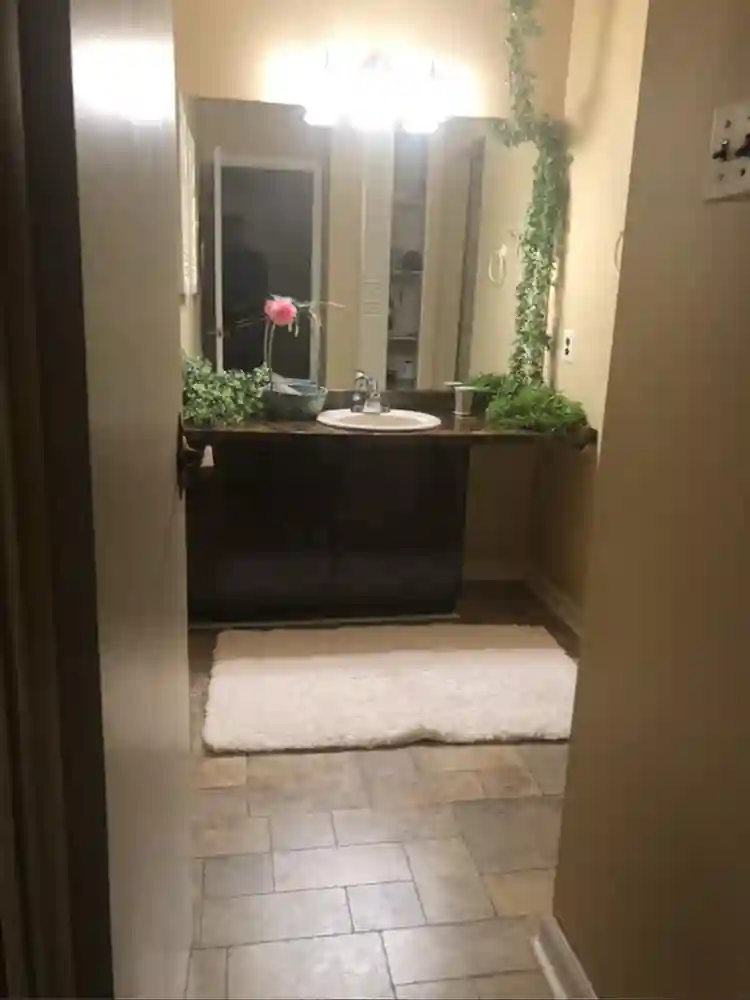 Safe room & private bath -condo