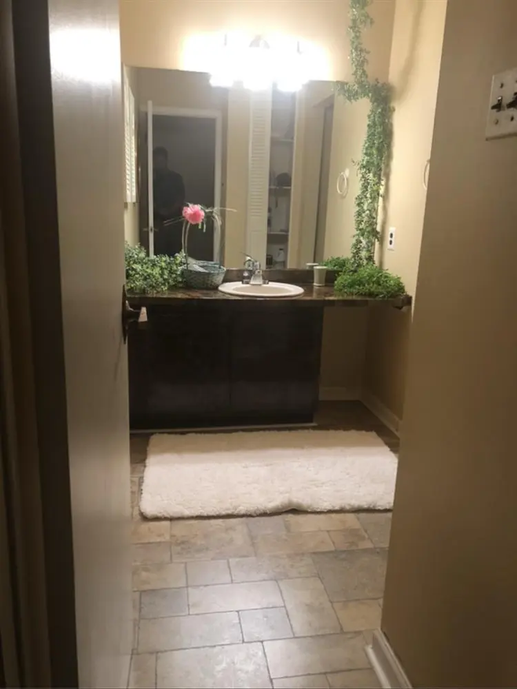 Safe room & private bath -condo