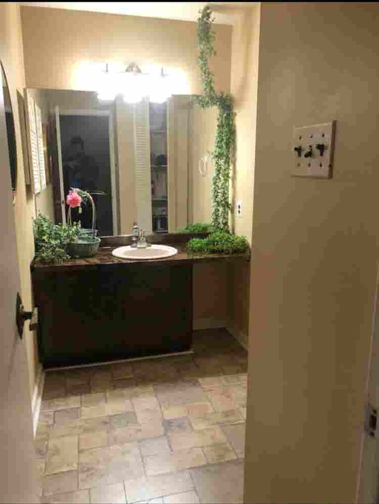 Safe room & private bath -condo
