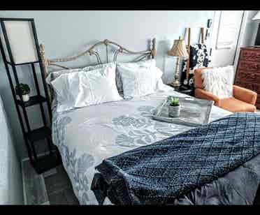 Suite Private Entry W/D Kitchenette