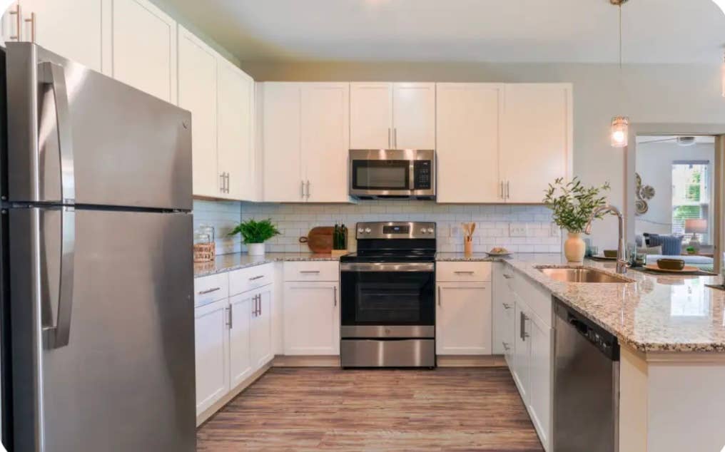 Roommi wanted, rent/pp
