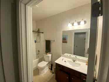 Looking for Christian male roommate