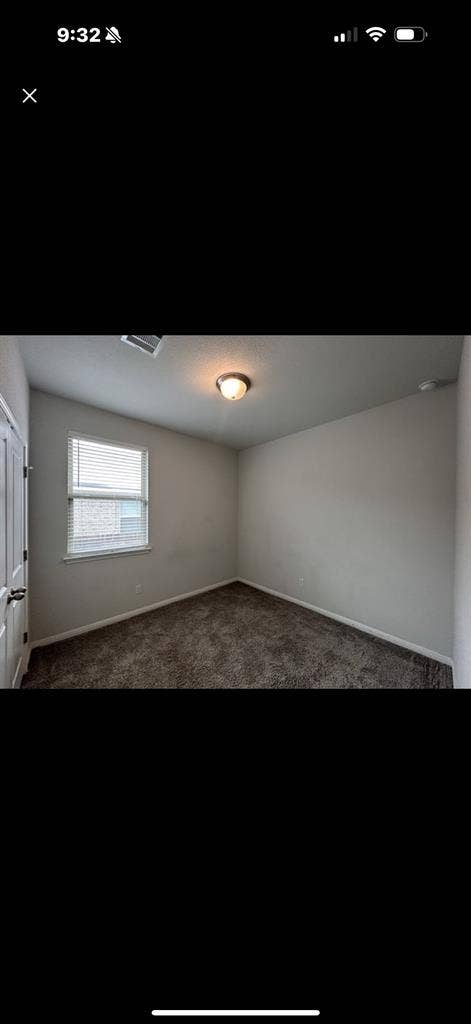 Room w/ Private BR in G-Town $