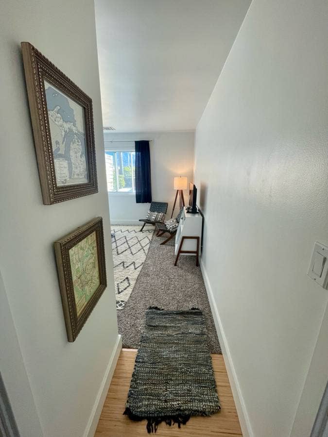 Modern Ojai Bright Master Suite