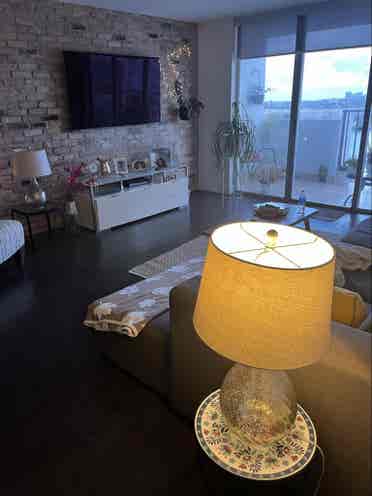 Gorgeous  room + Bathroomm