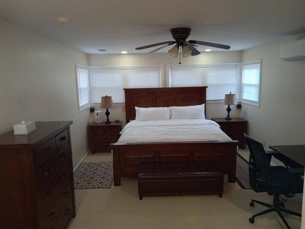 Master Bedroom for Rent