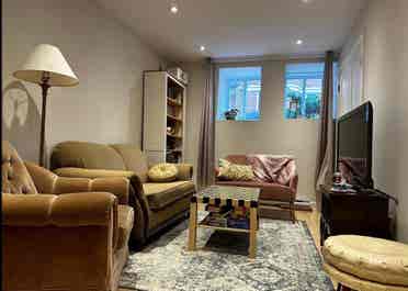 Chambre spacieuse / Mile End