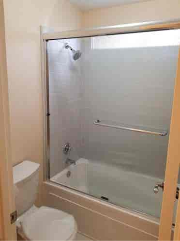 Looking for female roommate :)