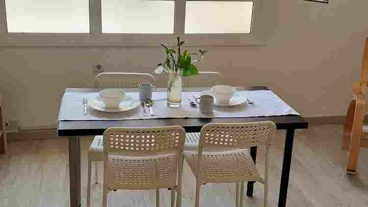 Single room for rent only for lady