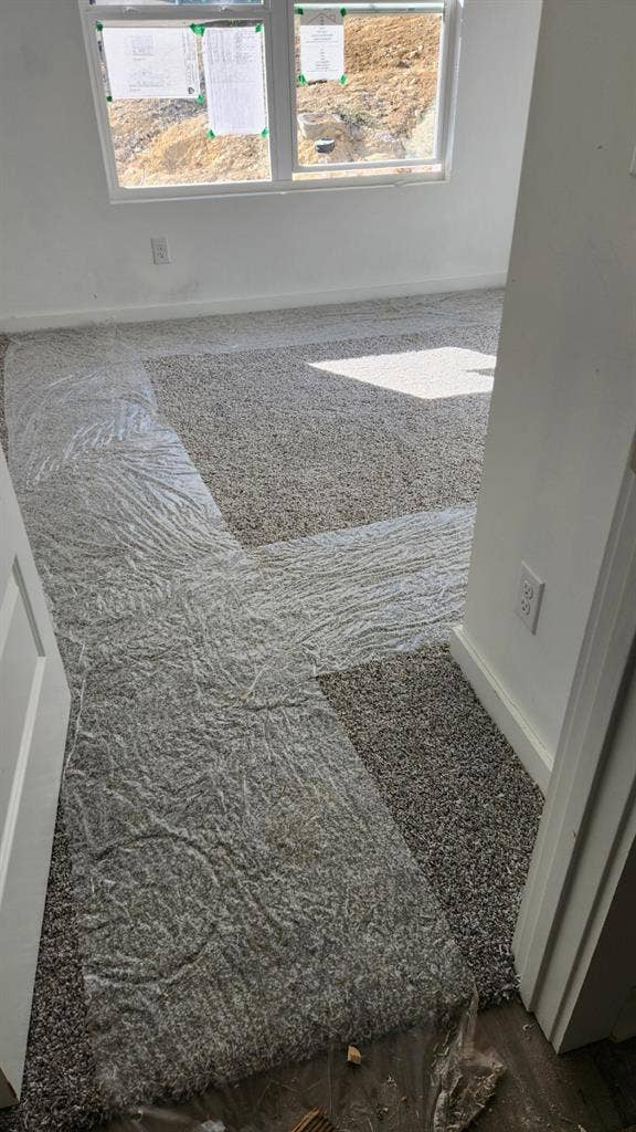 Bedroom and bathroom for rent.