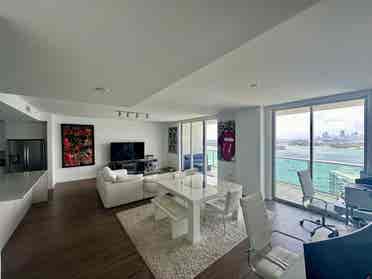 Flamingo Point,  Sq Ft Condo