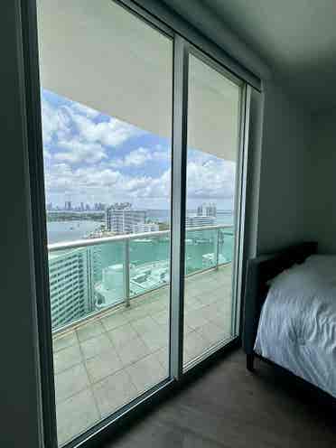 Flamingo Point,  Sq Ft Condo