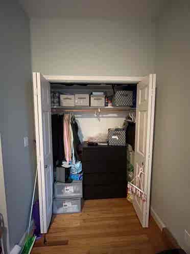 Looking for 1 female roommate