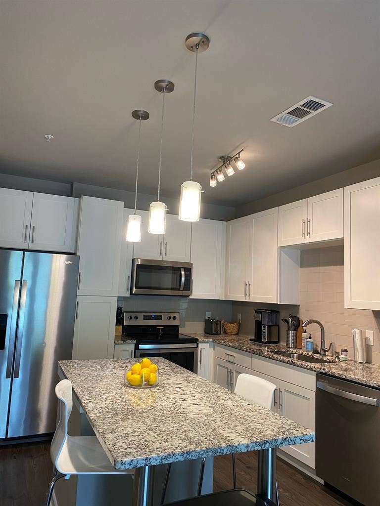 Southside Apartment - Move-In Ready