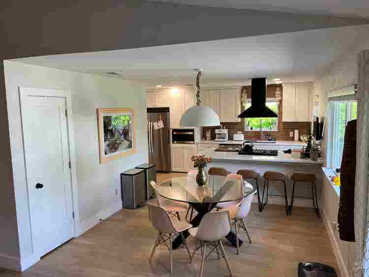 Private room (Female preferred)