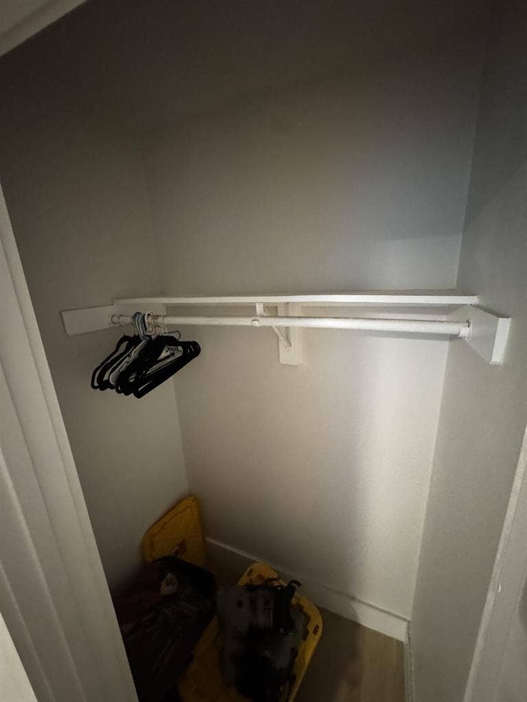 Private room (Female preferred)