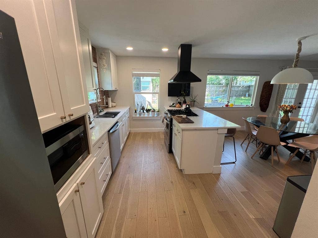 Private room (Female preferred)