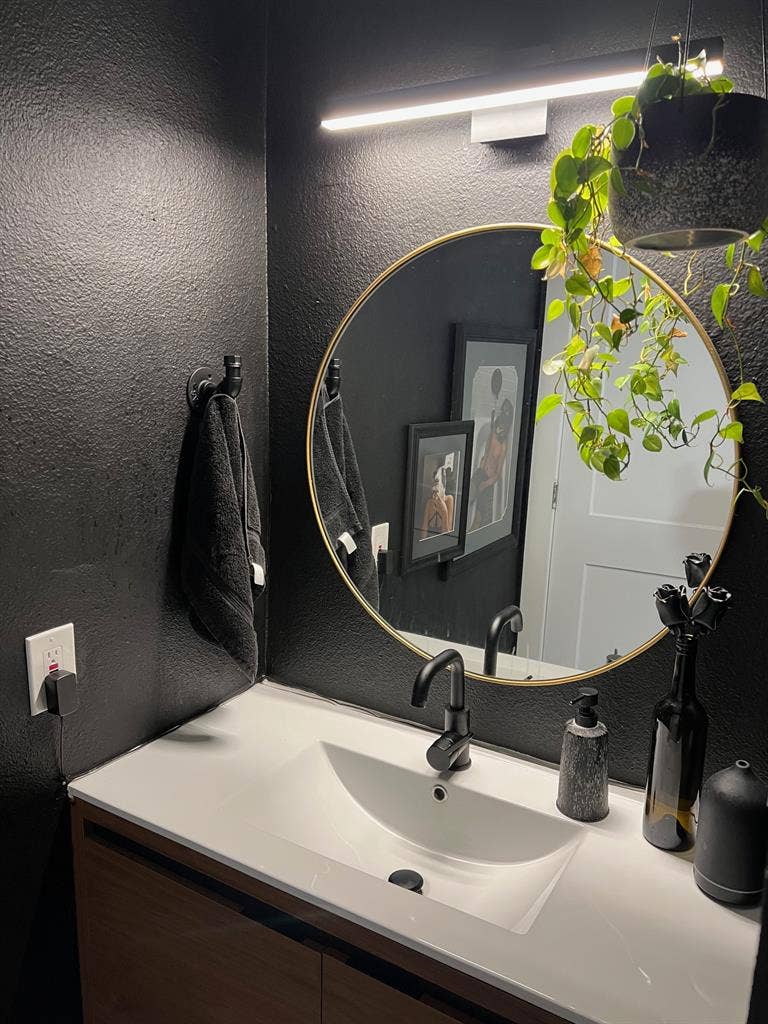 Private room (Female preferred)